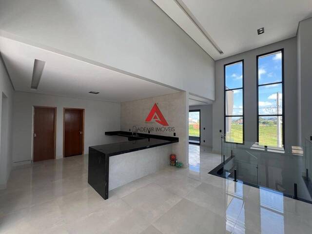 #15 - Casa para Venda em São José dos Campos - SP