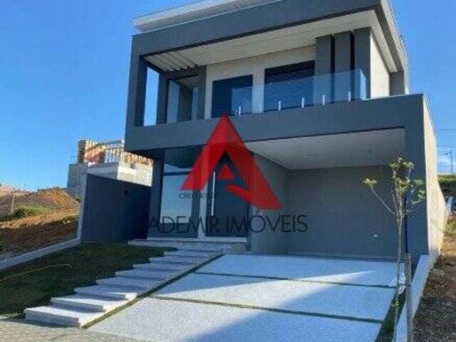 #23 - Casa para Venda em São José dos Campos - SP