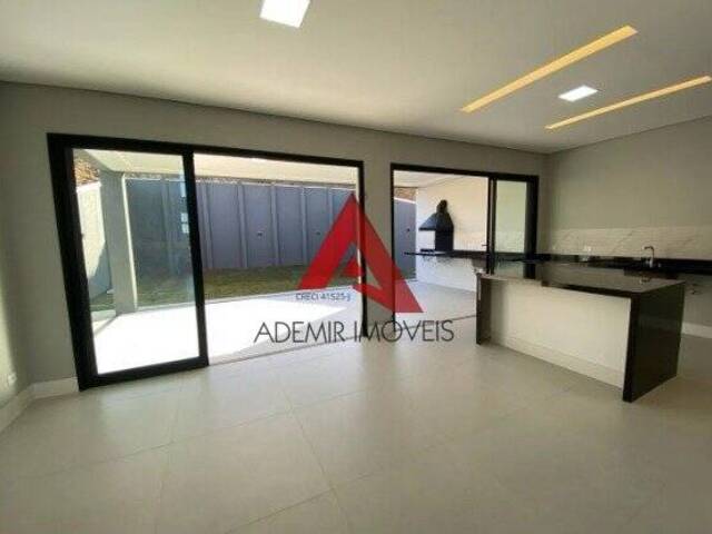 #23 - Casa para Venda em São José dos Campos - SP