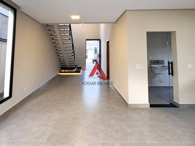 #25 - Casa em condomínio para Venda em São José dos Campos - SP