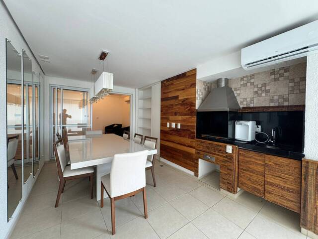 Apartamento para Venda em São José dos Campos - 4