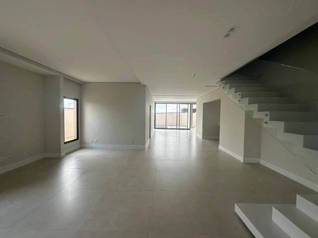 Casa para Venda em São José dos Campos - 4